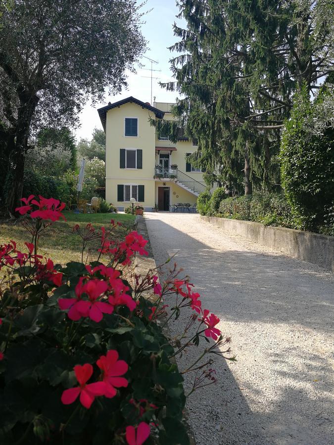 Appartamento Villa Margherita Desenzano del Garda Exterior foto